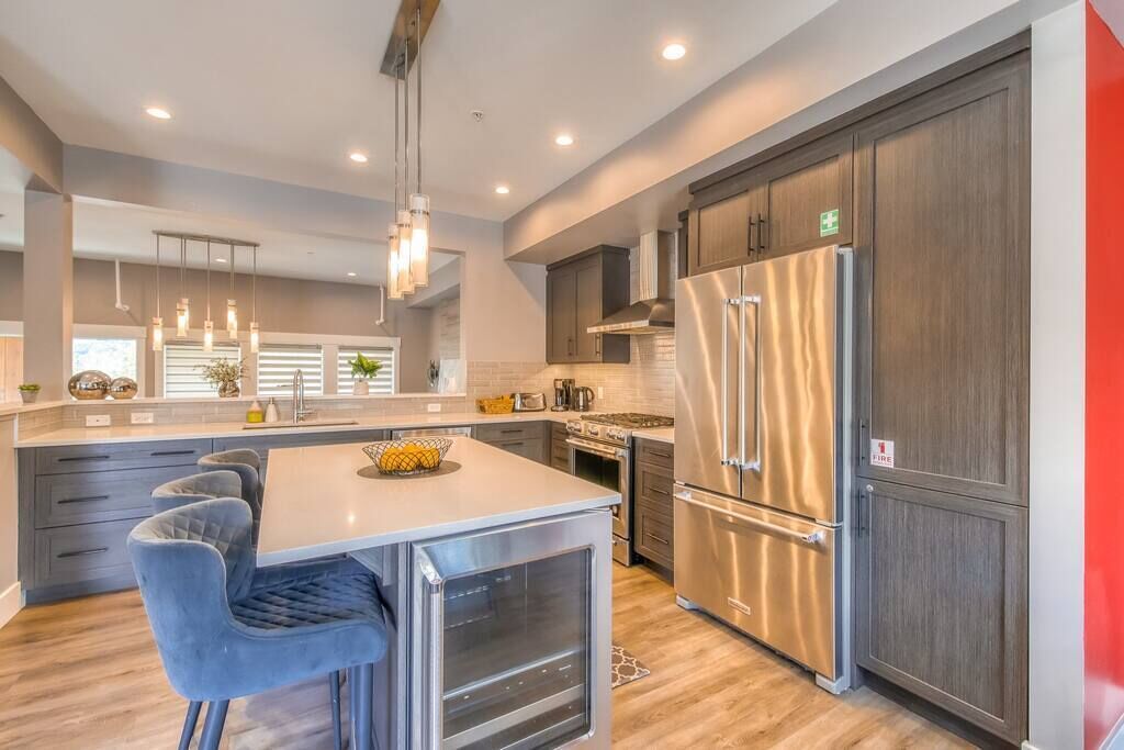 M2🏔5BD+4.5 BT Panoramic mountain view, near DT, A/C, wifi, BBQ, sleeps 14⛷🏂