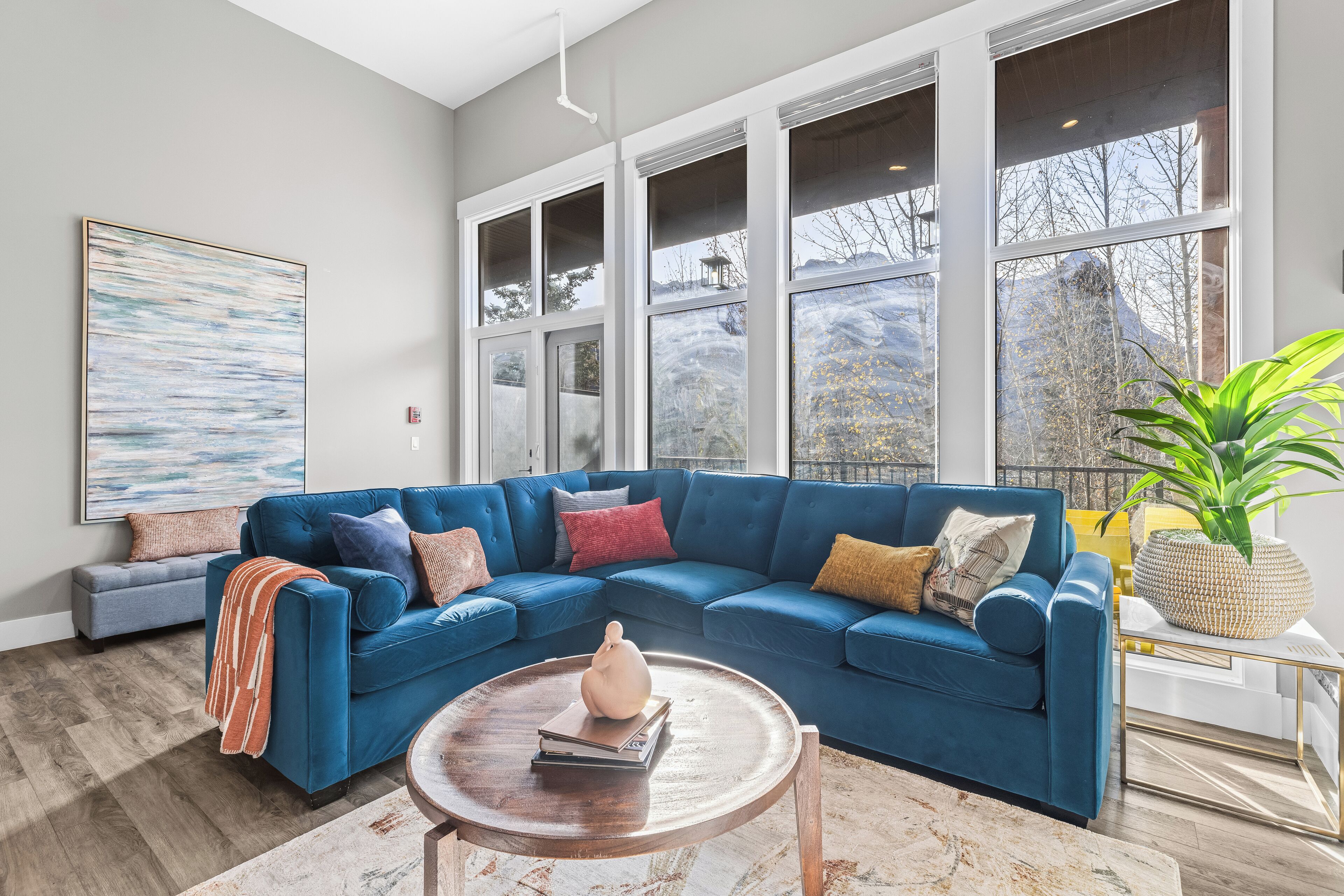 Smart-tv en een open haard