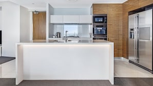 Apartment, 3 Bedrooms | Private kitchen - Oracle Resort Private 3 Bed SubPenthouse (Broadbeach)