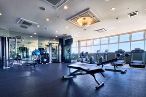 Fitness facility - ANA Crowne Plaza Resort Okinawa Uruma Hills by IHG (Uruma)
