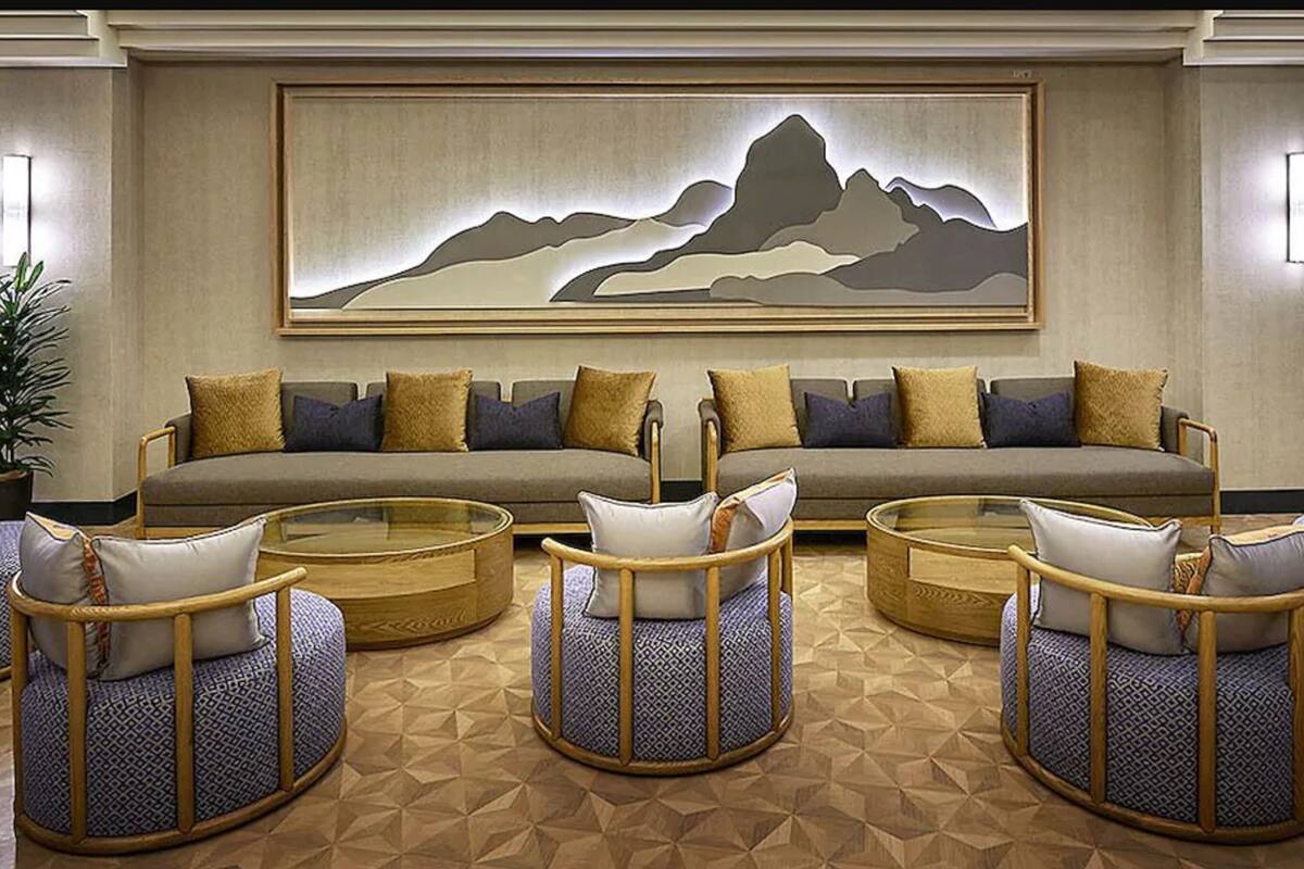 golf course views, open daily