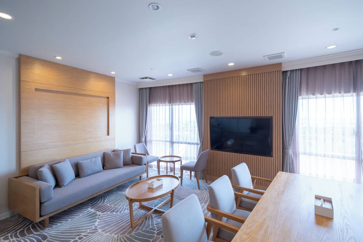 Suite, 2 Bedrooms, Garden View | Room amenity