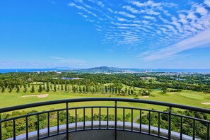 Suite, 2 Bedrooms, Garden View (Floor 6) | In-room safe, desk, blackout curtains, free WiFi - ANA Crowne Plaza Resort Okinawa Uruma Hills by IHG (Uruma)