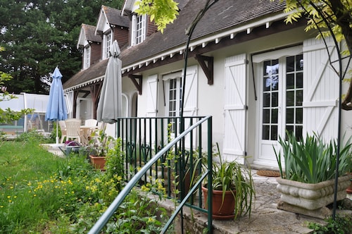 Charming villa 5 minutes from Amboise private room