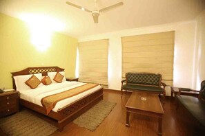 Kamar Basic | 1 kamar tidur dan dilengkapi dengan perabotan berbeda-beda