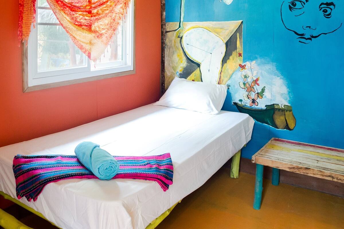 Free WiFi, bed sheets
