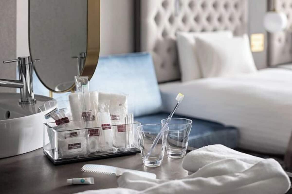 Caja de seguridad en la habitación, wifi gratis y ropa de cama