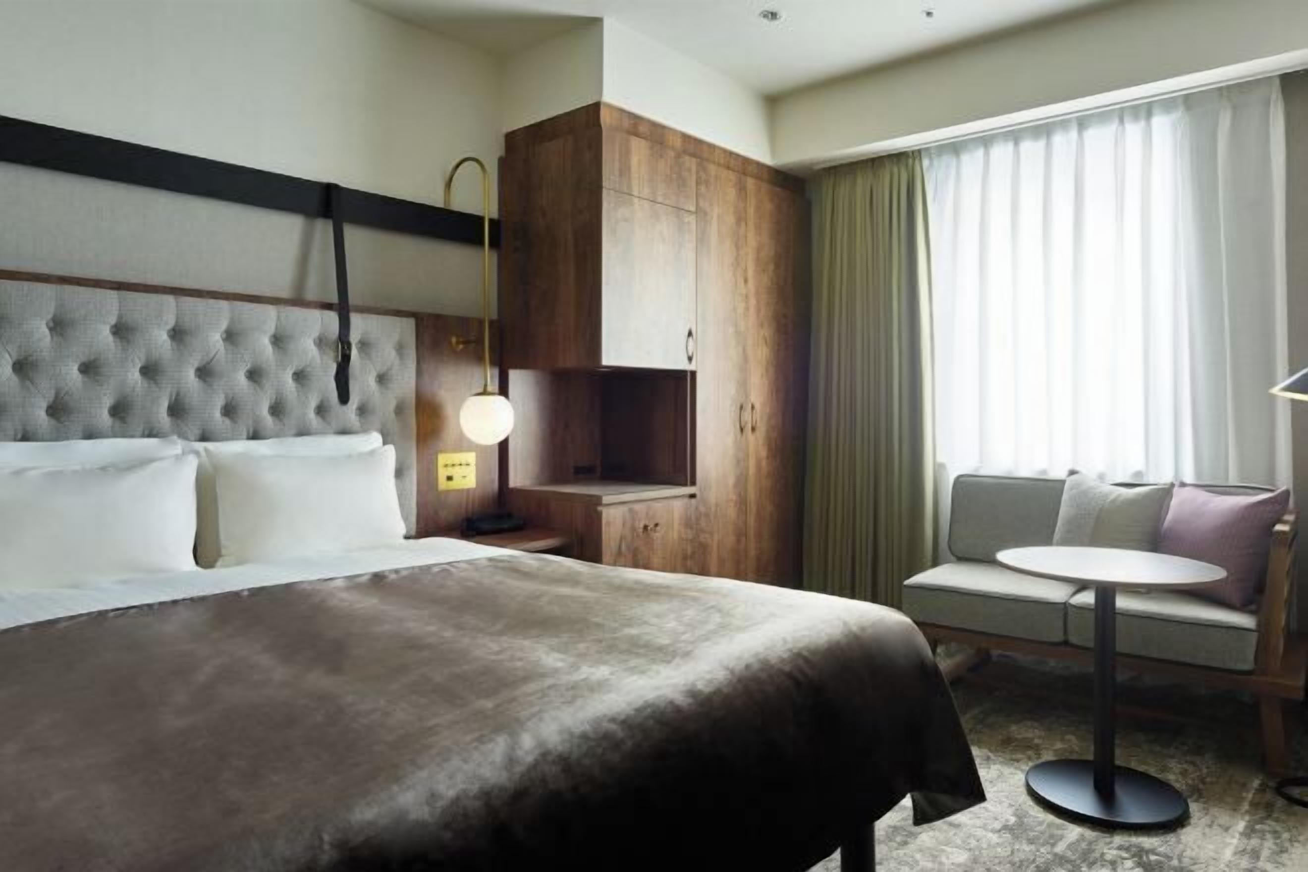 In-room safe, free WiFi, bed sheets