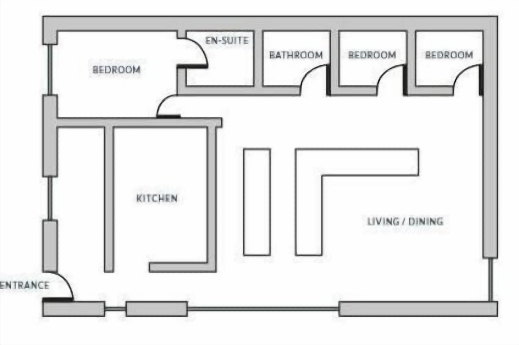 Grundriss mit Schlafzimmer, privatem Badezimmer, Küche, Wohn-/Essbereich und Eingang.