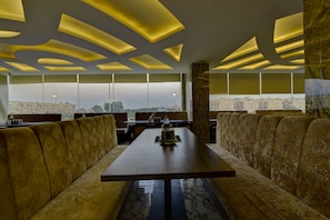 Daily buffet breakfast (INR 1000 per person)