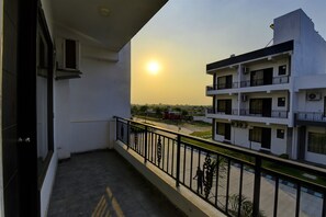 3 BHK Country Villa | Terrace/patio