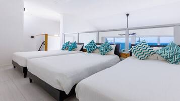 3 habitaciones, escritorio, tabla de planchar con plancha y wifi gratis