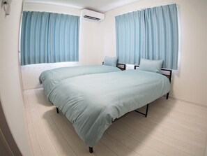 Casa (Private Vacation Home) | 4 dormitoris, escriptori, planxa i posts de planxar i wifi gratuïta