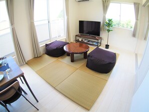 Living room - Ohayo House (Nanjo)