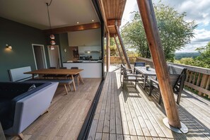 Outdoor dining - A yorkshire dale that sleeps 6 guests in 3 bedrooms (Richmond)