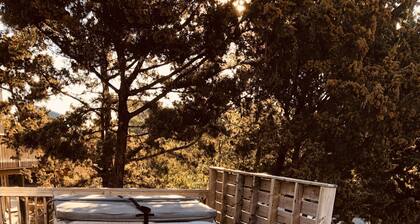 Beach Cottage en la MEJOR calle de Salvo, ubicada a 2 lotes de acceso a la playa.