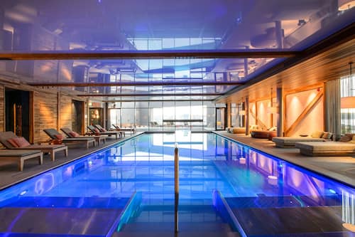 Piscine couverte, piscine extérieure
