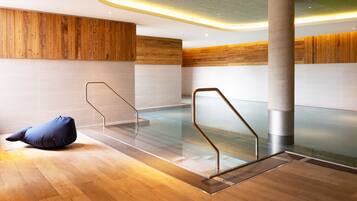 Piscine couverte, piscine extérieure