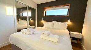 3 bedrooms, iron/ironing board, WiFi, wheelchair access