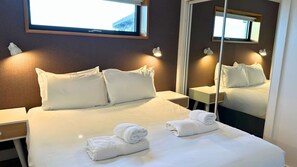 3 bedrooms, iron/ironing board, wheelchair access - Lodge 10 - 3 Bed -  a john o'groat that sleeps 6 guests  in 3 bedrooms (Wick)