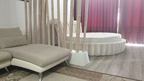 Deluxe Apartment | 1 bedroom, iron/ironing board, free WiFi, bed sheets - Apartment 93 11th floor (Bucharest)