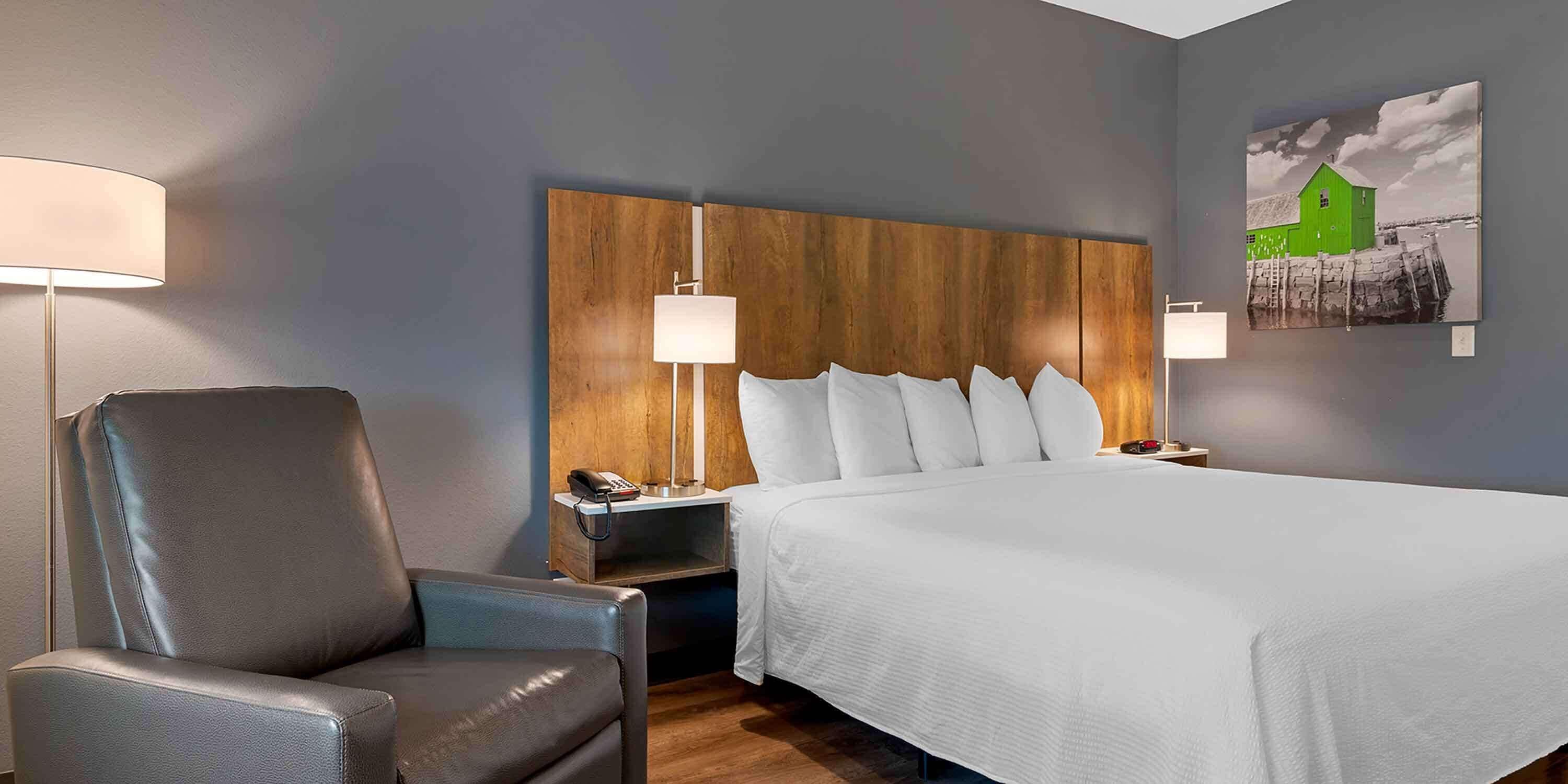 standard studio, 1 king bed, non smoking, refrigerator (microwave) | premium bedding, desk, iron/ironing board, bed sheets