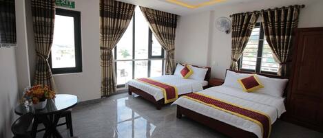 Double Room | Minibar, desk, free WiFi
