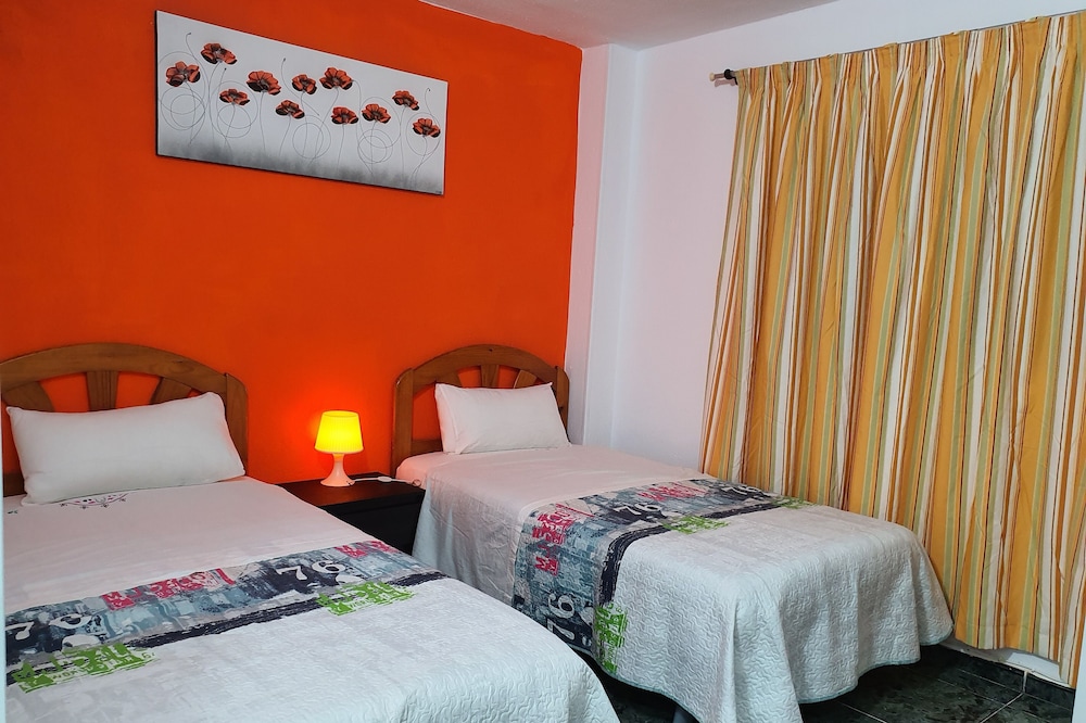 Low Cost Room Plaza de Hierro III