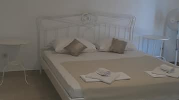 Sistema de insonorización, cunas gratuitas, wifi gratis y ropa de cama