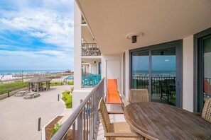 Outdoor dining - 🏖Phoenix III 3014 - First Floor 2BR Beauty at Phoenix III🌊 (Orange Beach)