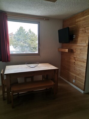 Dining - Apartment in Les 2 Alpes. Snow front. 4 / 5pers (Mont-de-Lans)