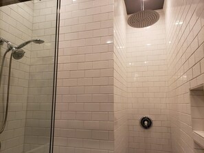 Grove | Douche de la salle de bain