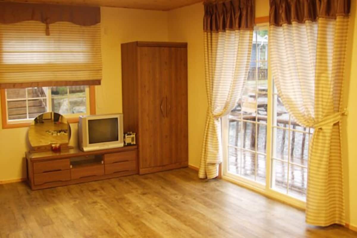 Room, 1 Bedroom (Liberty D + Karaoke) | 1 bedroom, individually decorated, free WiFi