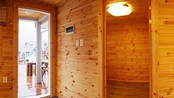 Duplex (C) | Individually decorated, free WiFi