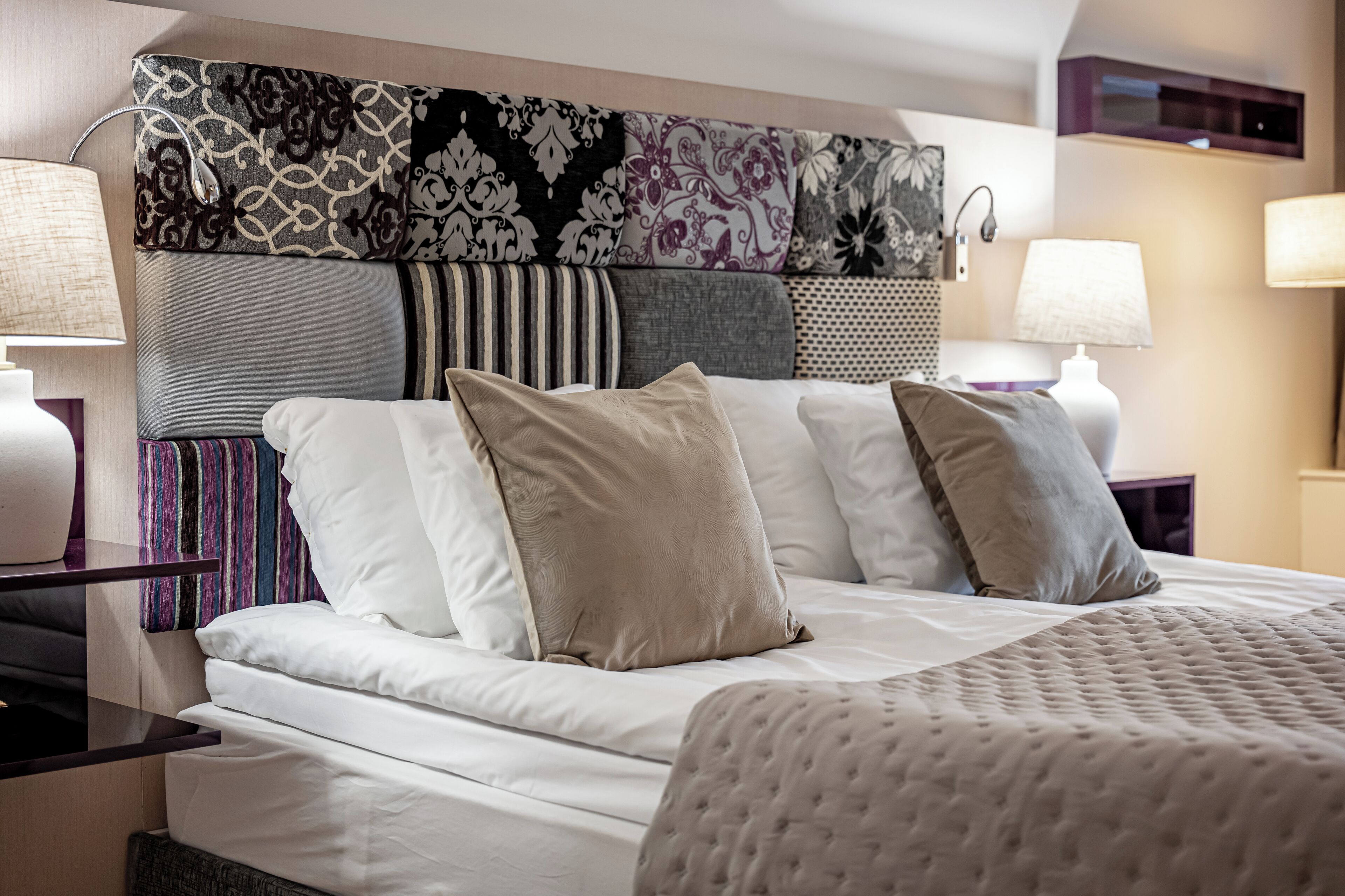 premium small | 1 bedroom, hypo-allergenic bedding, desk, laptop workspace