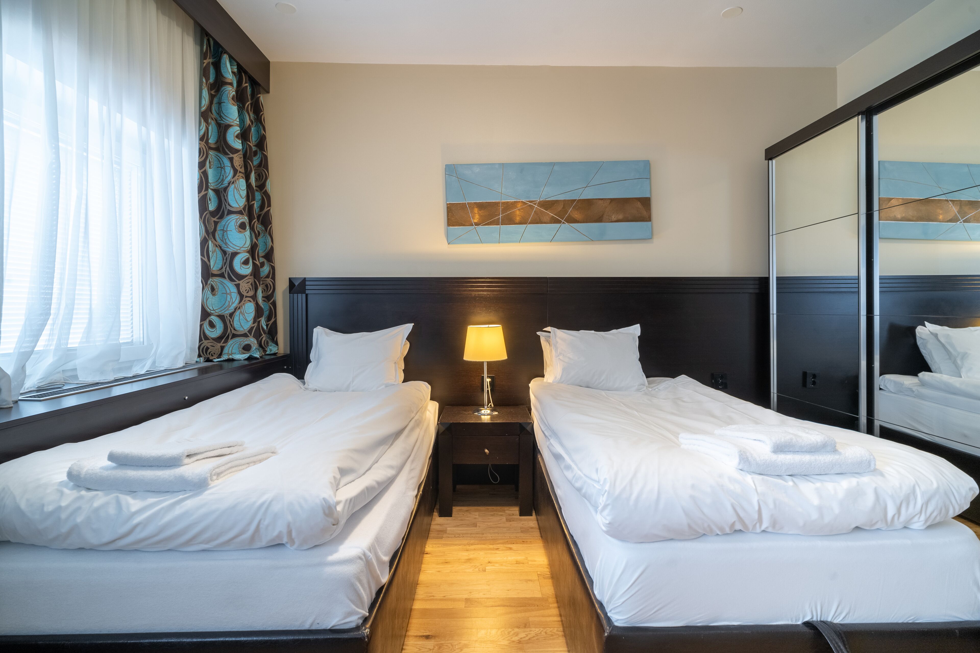 classic medium | 1 bedroom, hypo-allergenic bedding, desk, laptop workspace