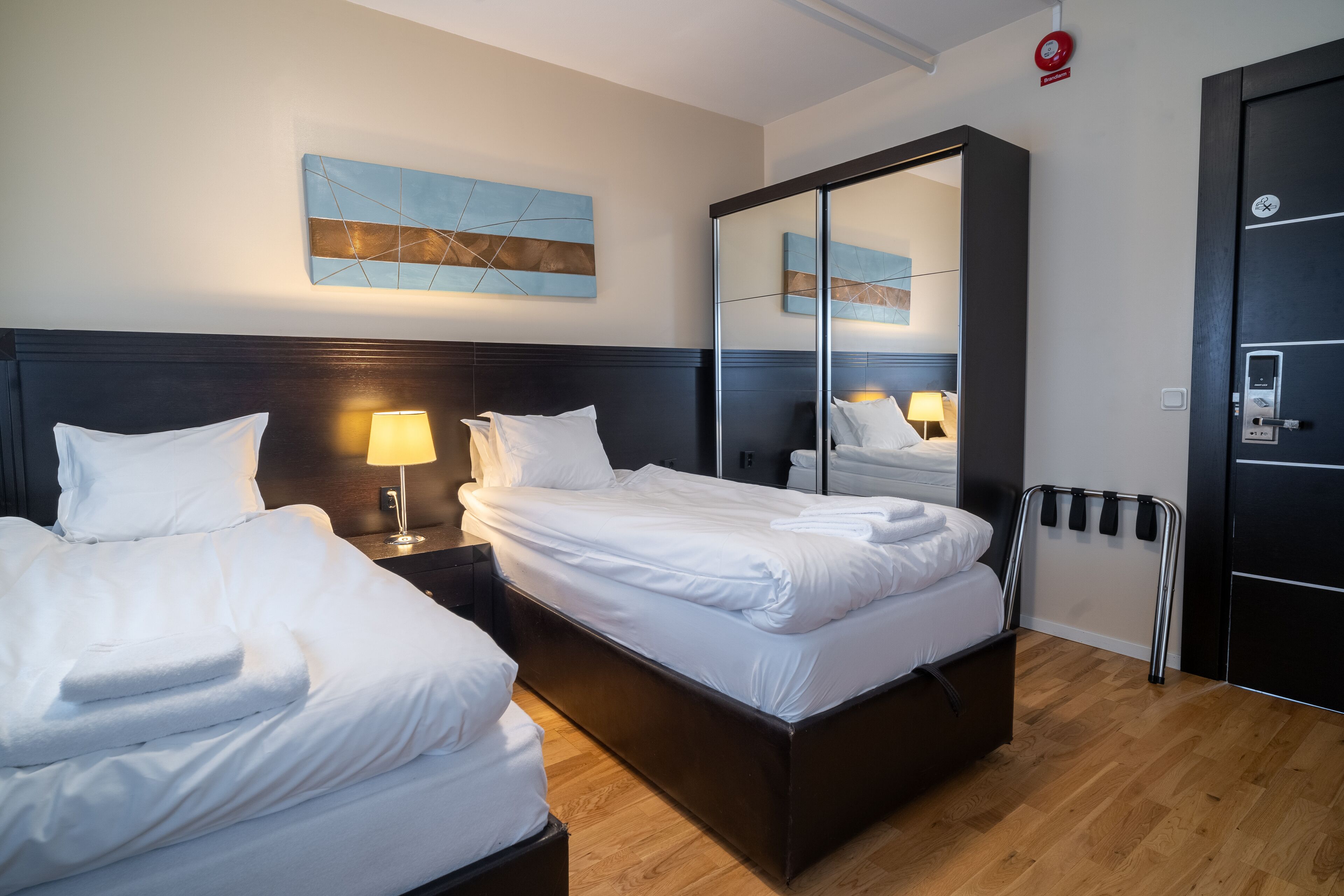 classic medium | 1 bedroom, hypo-allergenic bedding, desk, laptop workspace