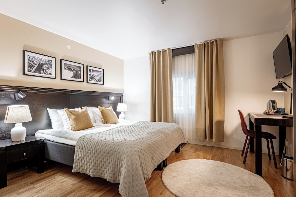 Atrium Small | 1 bedroom, hypo-allergenic bedding, desk, laptop workspace