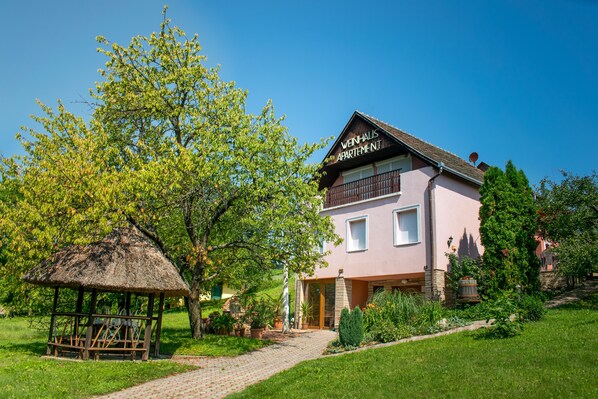 Exterior - Apartments for 2 people with air conditioning near the spa (Zalakaros)