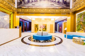 Lobby sitting area - Hoa Dao Hotel (Hoa Binh)