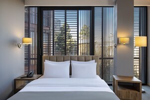 Minibar, in-room safe, desk, laptop workspace