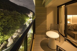 みずのね ツインルーム, 36平米 テラス付き 禁煙 | 羽毛の掛け布団、セーフティボックス (室内)、遮光カーテン、WiFi (無料)