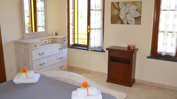 2 chambres, fer et planche à repasser, Wi-Fi, literie fournie