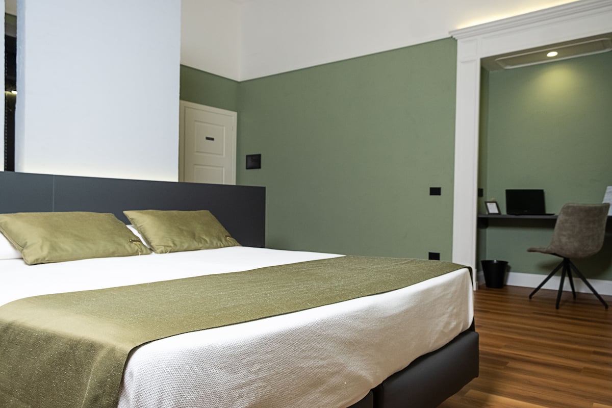 Design Double or Twin Room, Balcony (2) | Down comforters, memory foam beds, minibar, in-room safe