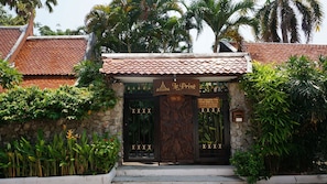 Front of property - Le Prive Resort (Pattaya)