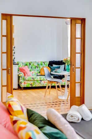 Wifi gratis y ropa de cama 