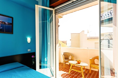 Seaview Terrace Sunny Apartment