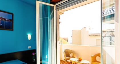 Seaview Terrace Sunny Apartment