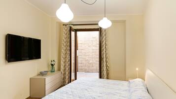 1 bedroom, iron/ironing board, free WiFi, bed sheets