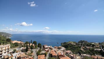 Apartment, 2 Bedrooms | View from room